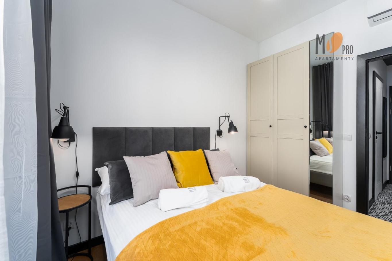 Summer Lofts Premium With Parking Apartment