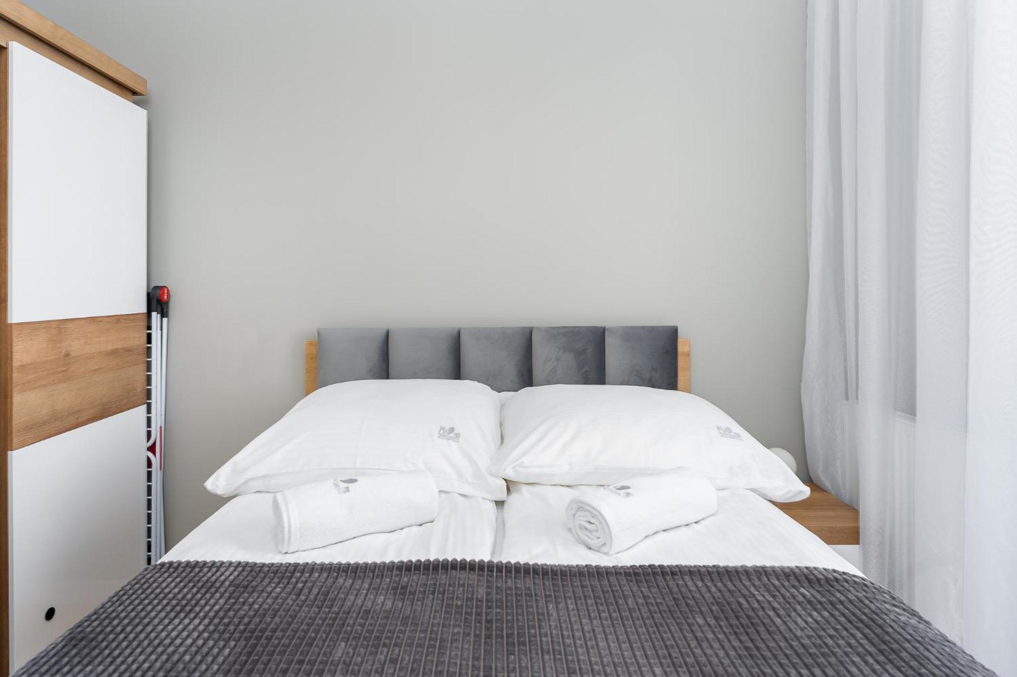 Summer Lofts Premium With Parking *